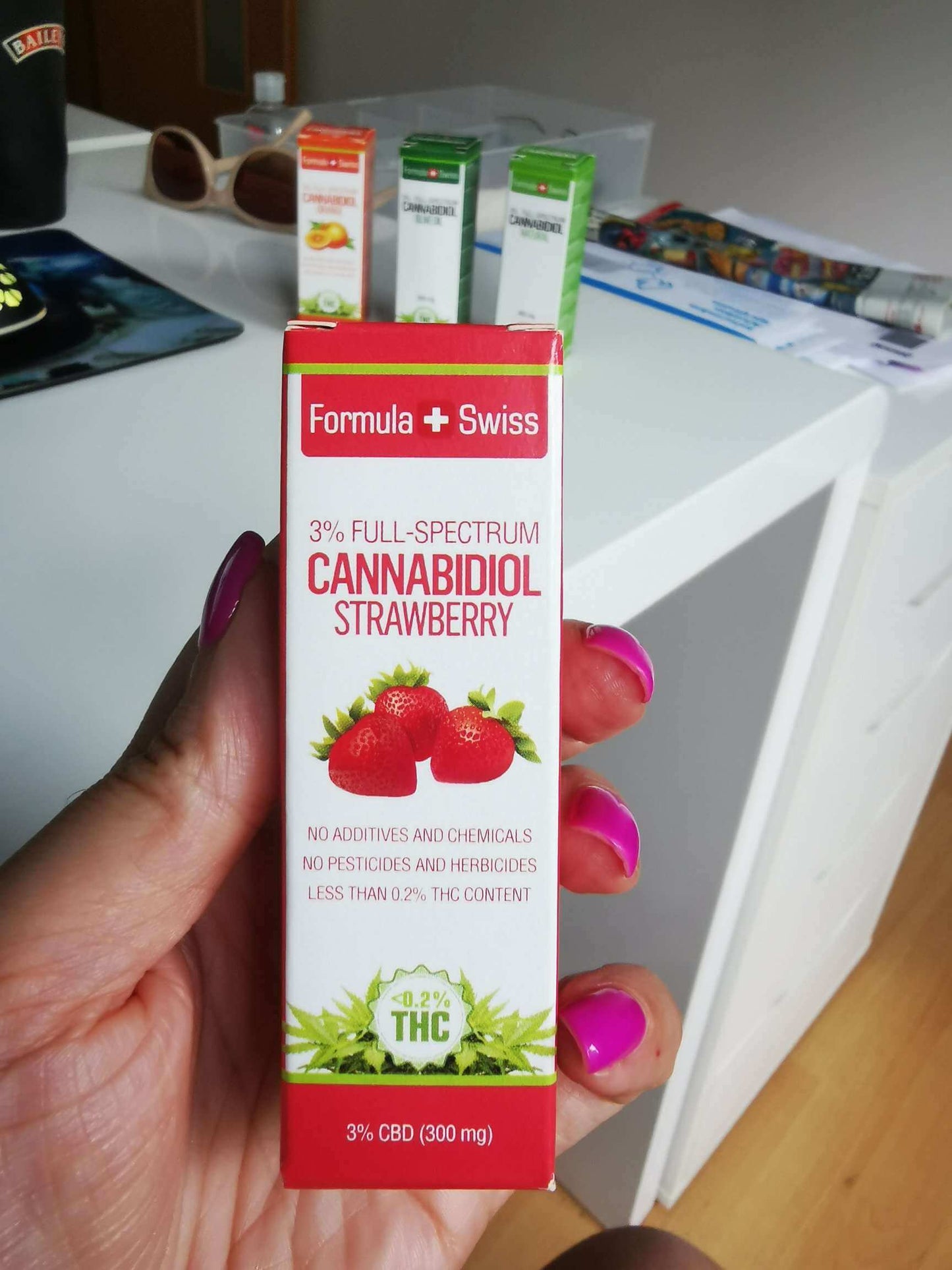 Formula Swiss olio di CBD biologico in olio di fragola