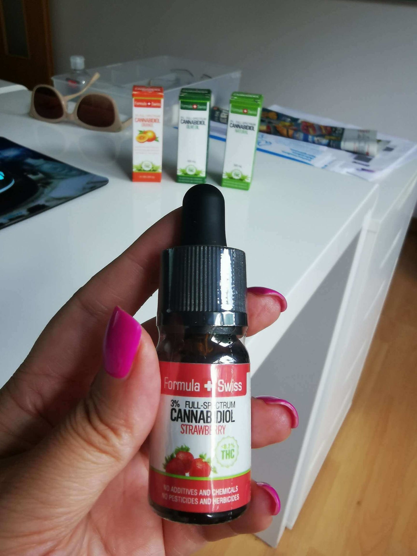 Formula Swiss olio di CBD biologico in olio di fragola